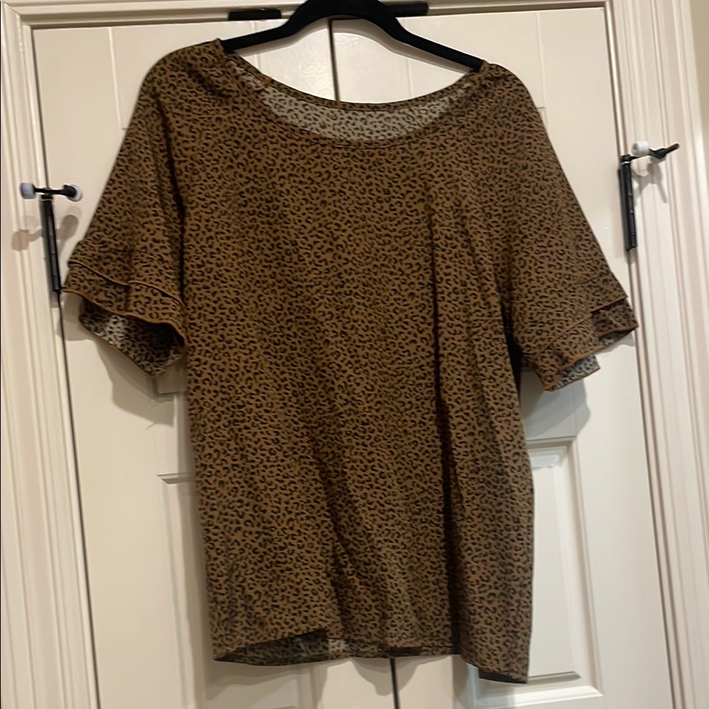 NWOT Leopard Print Brown Women's Top - Picture 2 of 6
